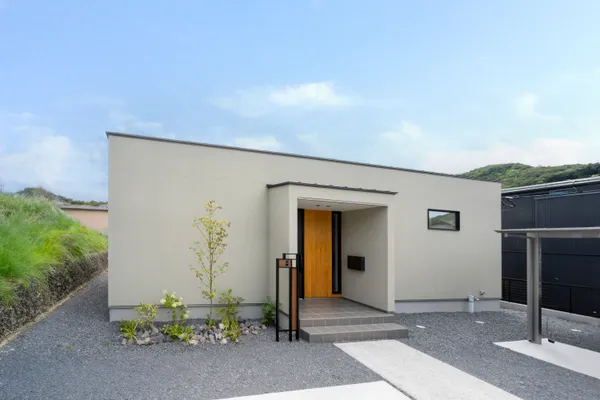 L型+庭の家の事例トップ画像