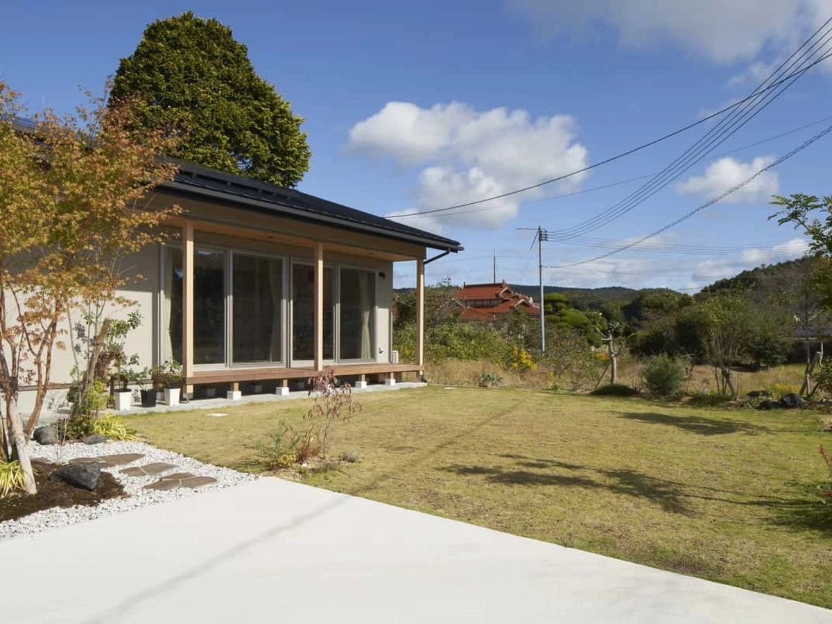 シンプルでスッキリした和モダンな外観