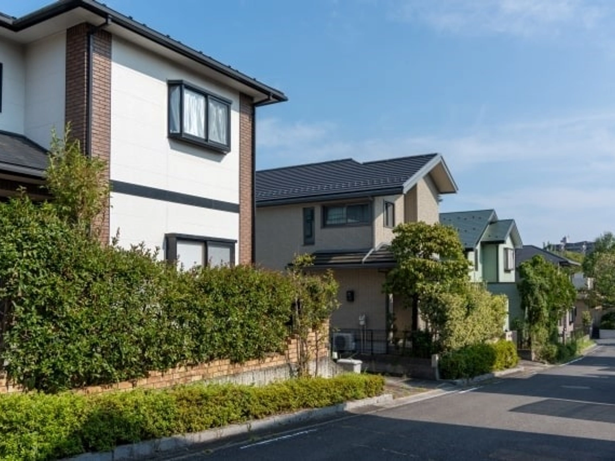 戸建住宅と青空