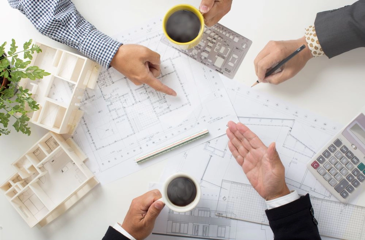 家の間取りを相談する手元