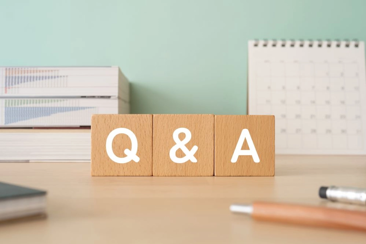 Q&Aと書かれたブロック