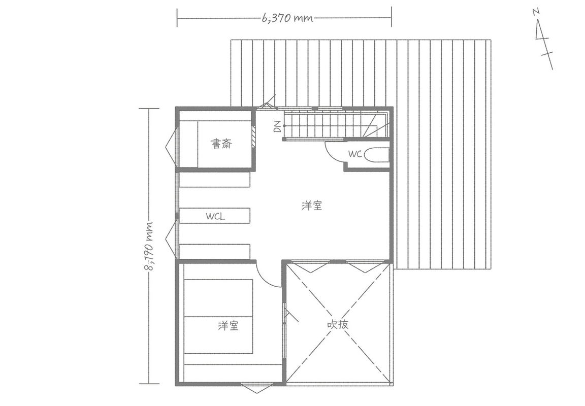 書斎やウォークインクローゼットを配置した吹き抜けのある2階の間取り図