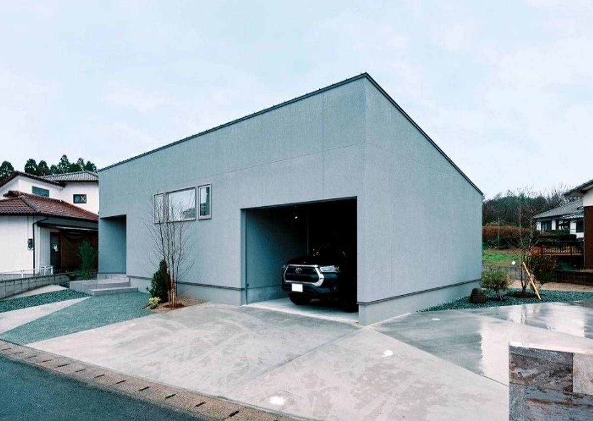 五角形に近い変形地の平屋