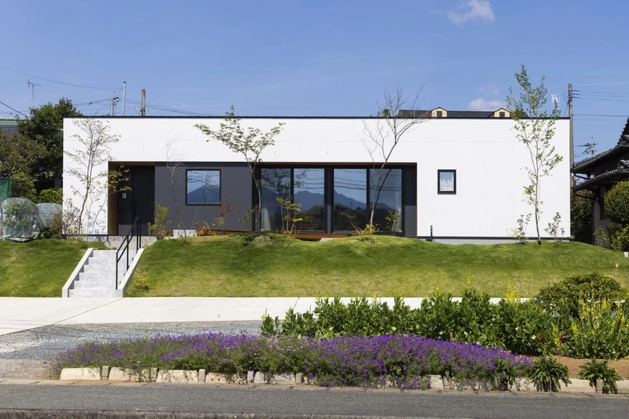 平屋を注文住宅で建てるには?費用相場や土地選びのポイントを解説