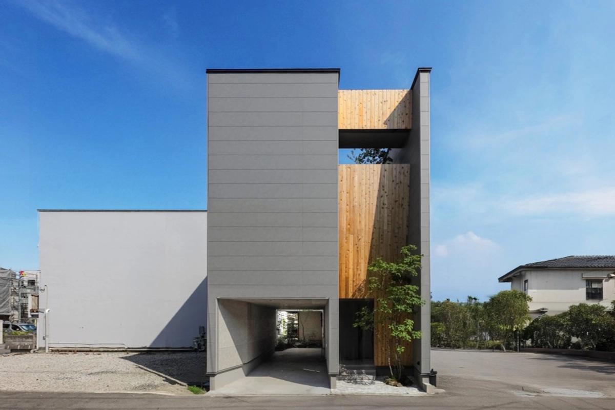 モデルハウス部門　大賞「compatible ～都市で自然を感じながら住む～」