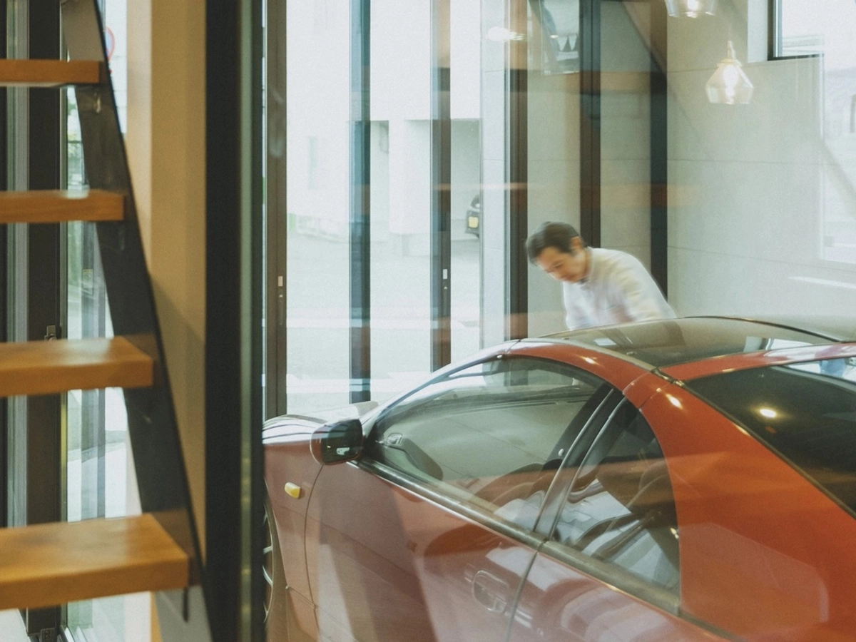 車好きのためのワンルームガレージ