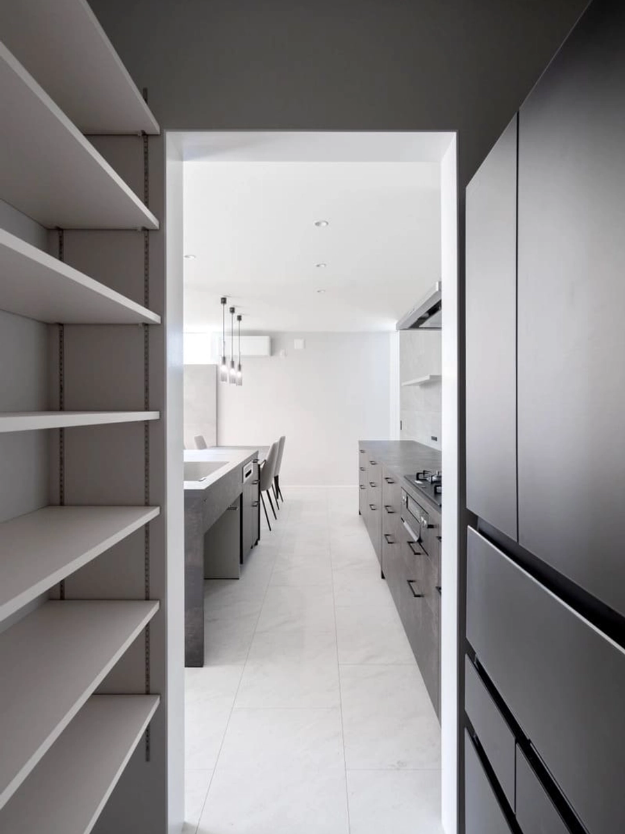 冷蔵庫を置いたパントリースペース