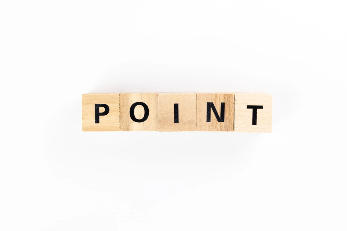 ポイントの文字が印字された木製ブロック