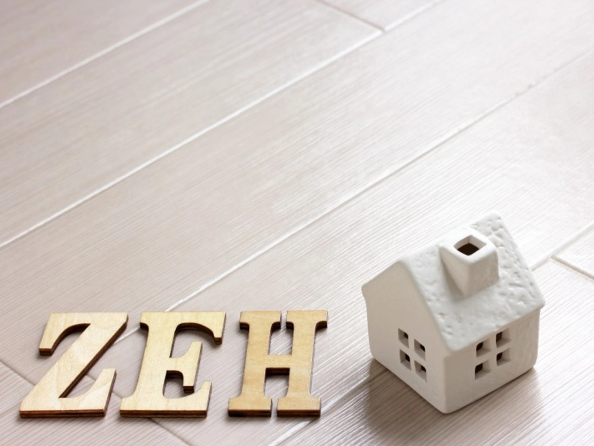 ZEH文字と家