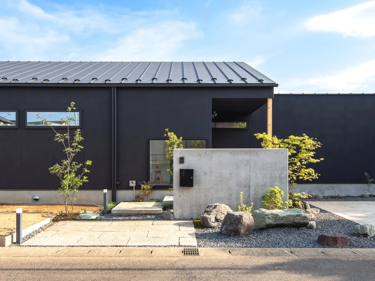 日本らしさが感じられる外構