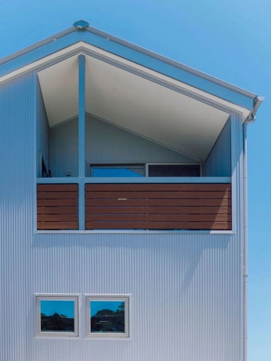 軒を深くしたインナーバルコニー