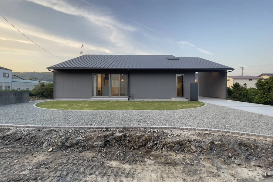 平屋に向いている土地選びと敷地条件は?家族人数別の必要な土地面積も紹介