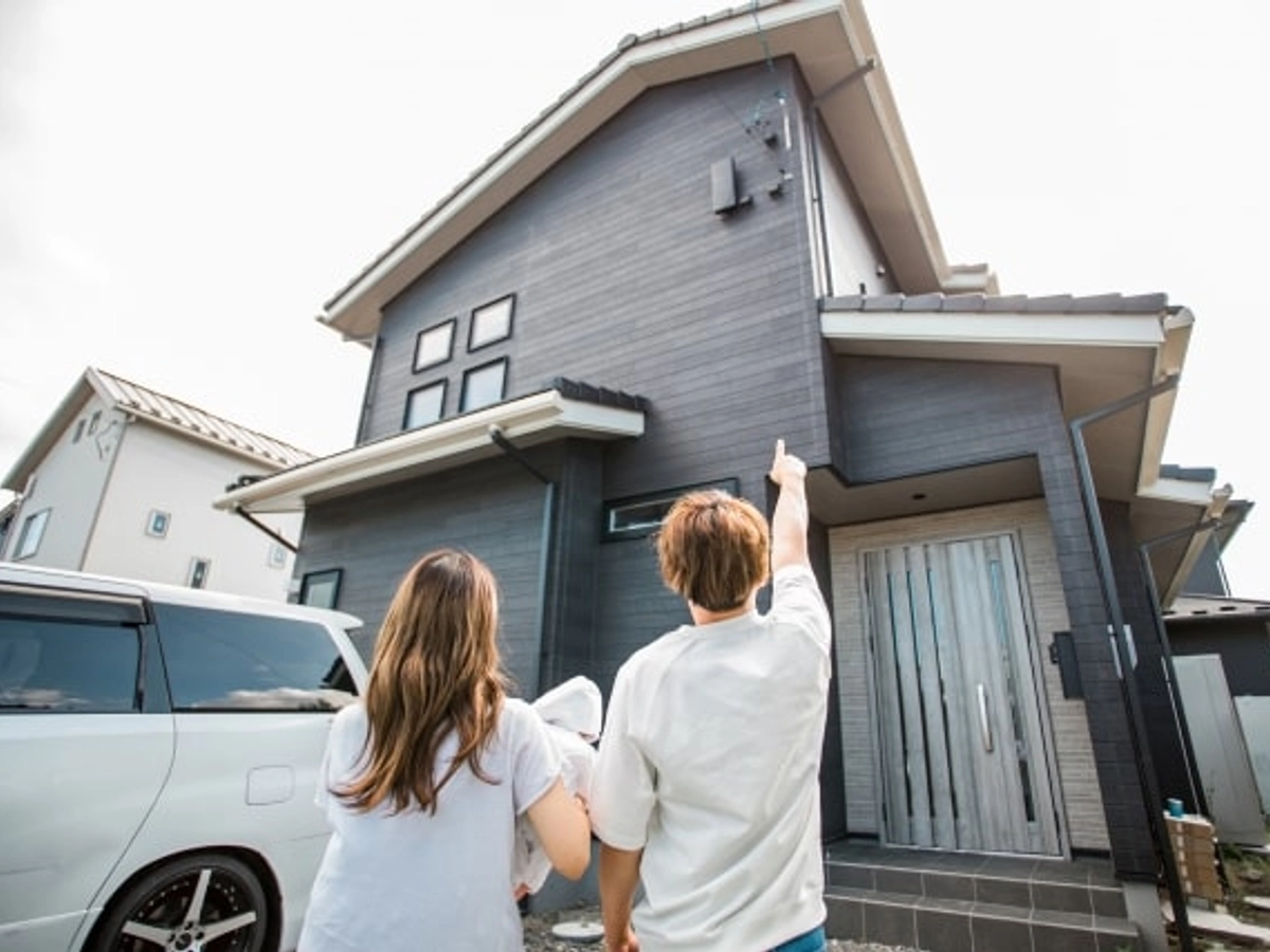 マイホームを建てた夫婦(住宅ローン)