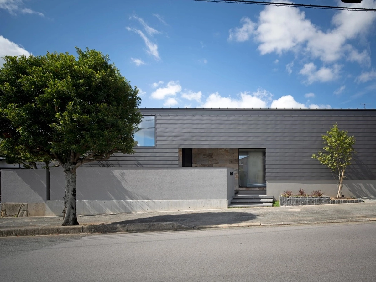 シンプルでスタイリッシュな外観