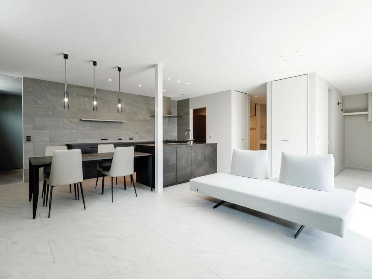 リビング、ダイニングとのつながりが感じられるキッチン