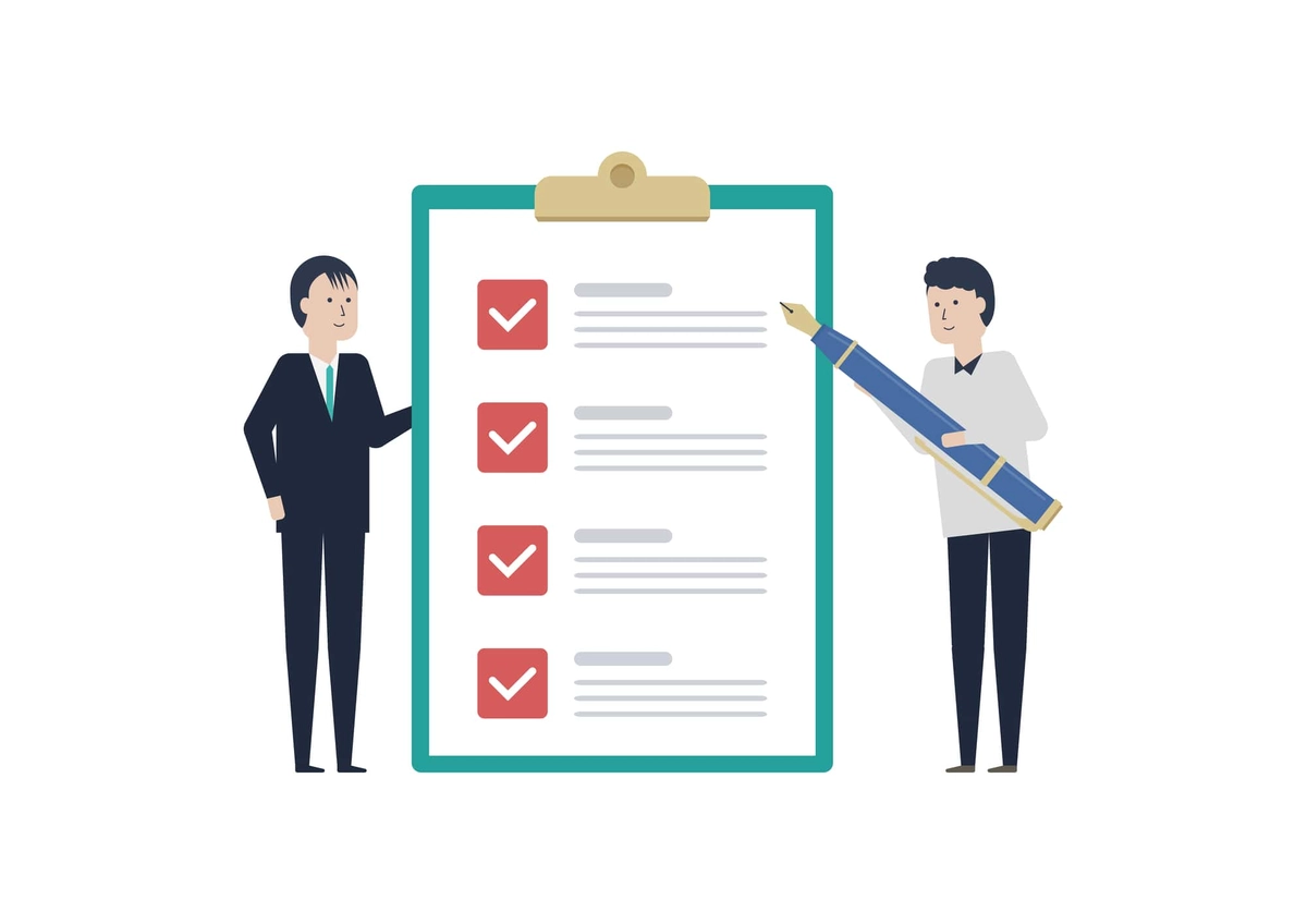 4つのチェックリストを確認する人々