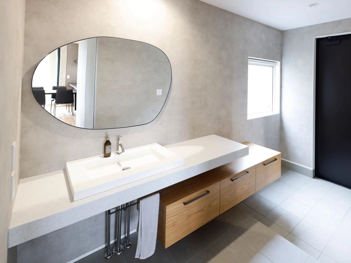 カフェのようなおしゃれな洗面スペース