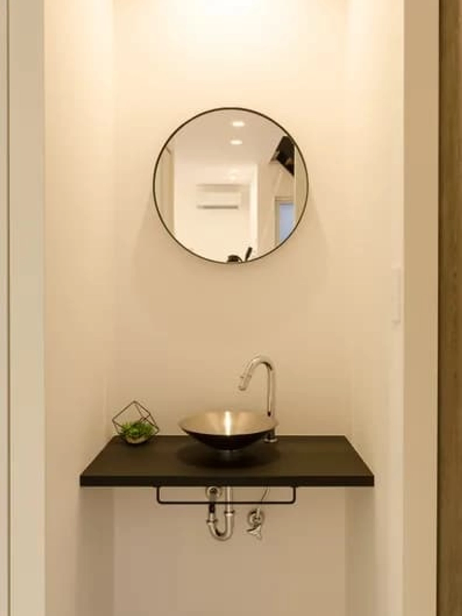 シンプルでスタイリッシュな洗面台