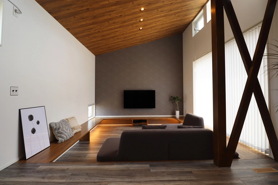 勾配天井のメリット・デメリットは？取り入れる際のポイントや施工事例10選を紹介！