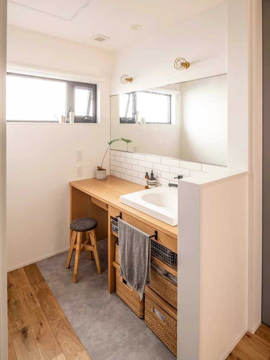 木製でナチュラルな洗面台