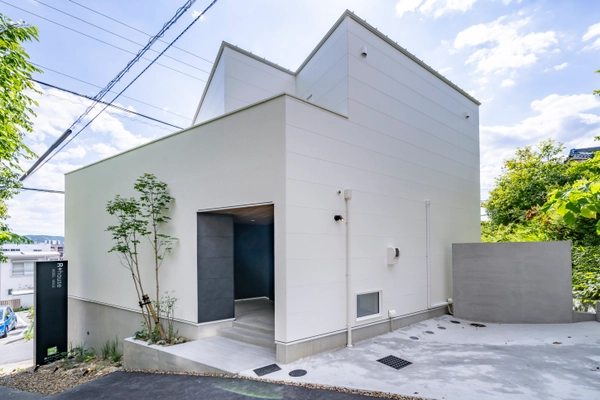 【多治見市弁天町】中庭のあるおうち