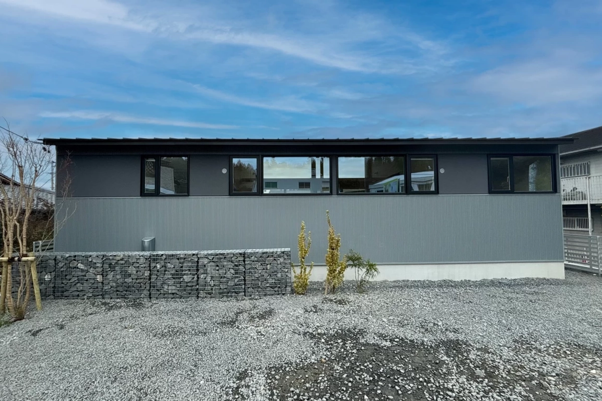 【多治見市】開放感のあるテラスのある平屋