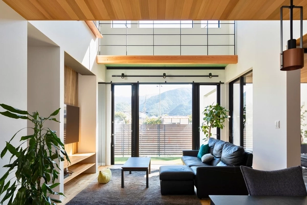 【那珂川市】中庭と吹き抜けのある暮らし