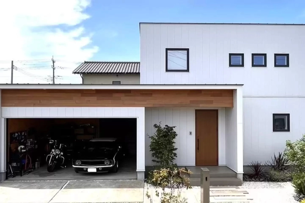 OPENHOUSE インナーガレージのある家