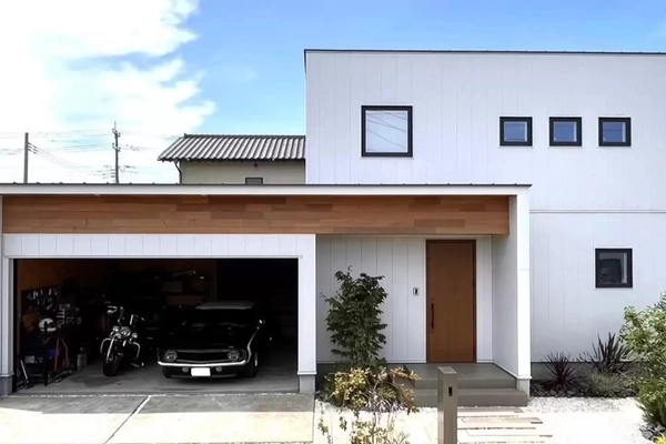 OPENHOUSE インナーガレージのある家