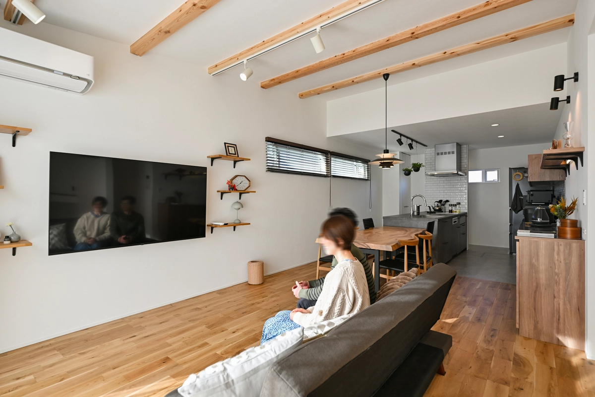 温もり溢れる平屋 サブ画像 左