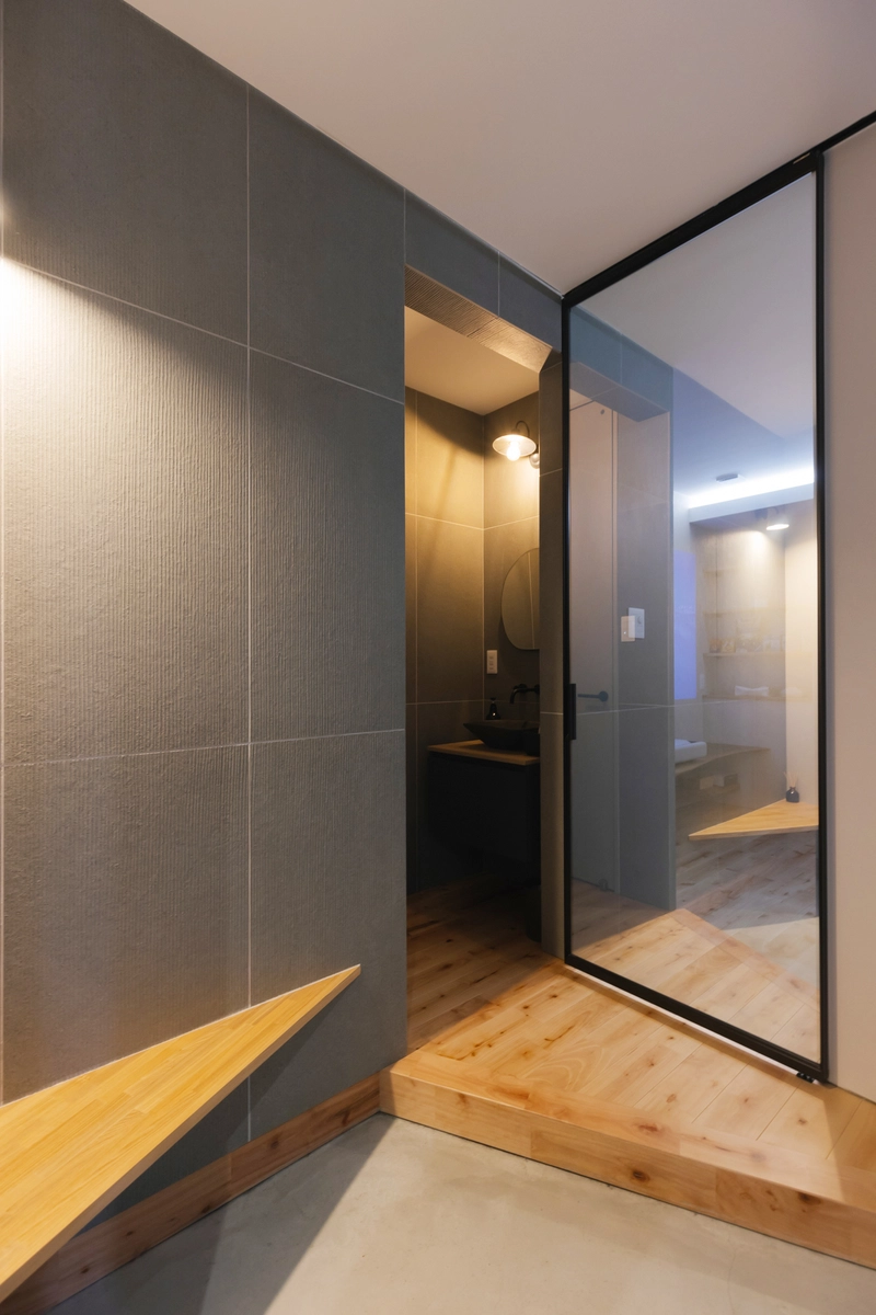 陽のぬくもりと生活する北欧モダンハウスの玄関