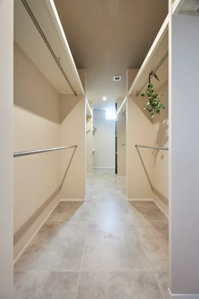 家族が望んだ大空間と自慢の回遊動線のクローゼット・収納スペース