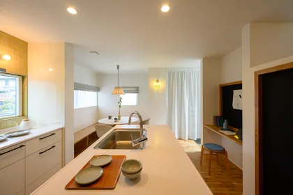 囲み庭のある家 サブ画像 左