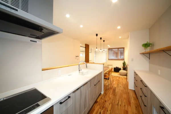 3.5世帯の空間 程よい距離感で家族がつながる家のキッチン