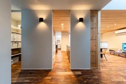 縁側で月見酒… 和のテイストをまとったくつろぎの家 サブ画像 右