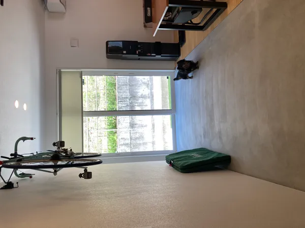 愛犬もワクワクするような土間がつながる平屋の土間