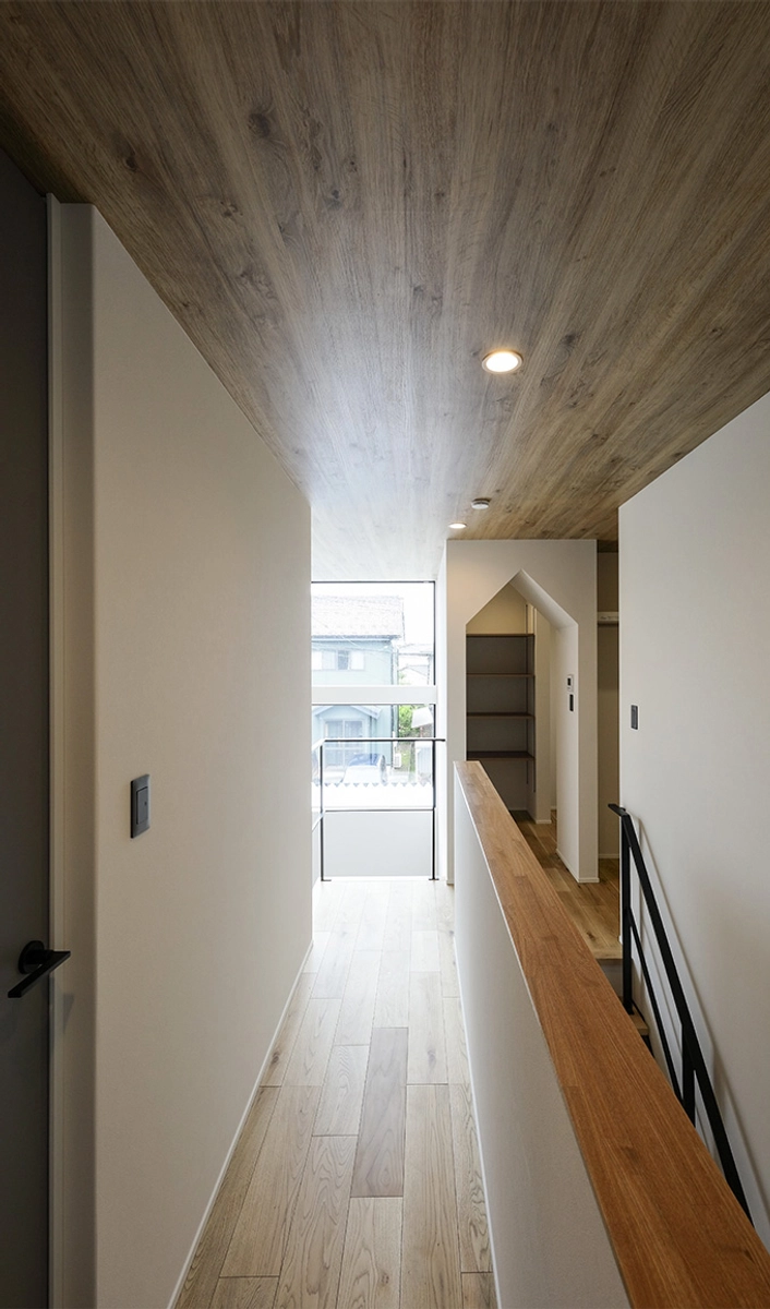 ウチで過ごす時間も良いなと思える家の廊下