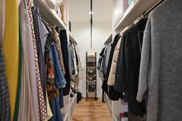 温もり溢れる平屋のクローゼット