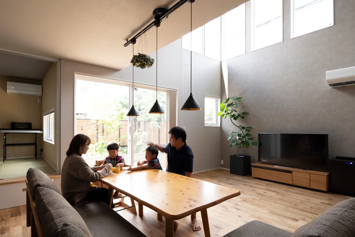 空と緑をひとり占め ダイナミックな吹き抜け空間 注文住宅の施工事例・東京都練馬区 S邸| 注文住宅なら建築家住宅のR+houseネットワーク