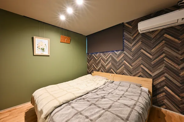 温もり溢れる平屋の寝室