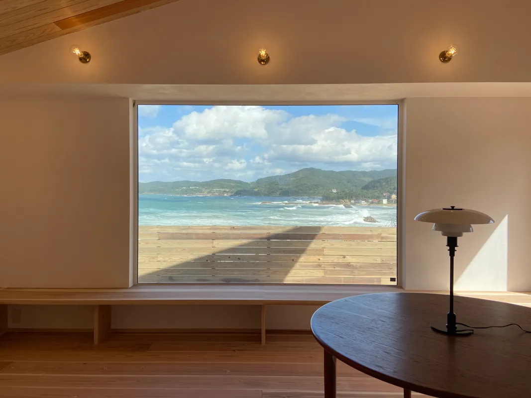 海を切り取る平屋 事例トップ画像