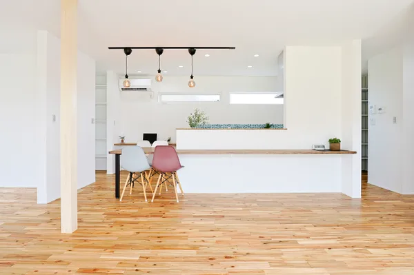 家族が集まる のびやかな平屋建ての家の事例トップ画像