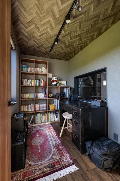 愛車も愛猫も眺めていたい ヌケのある家の趣味室・ワークスペース