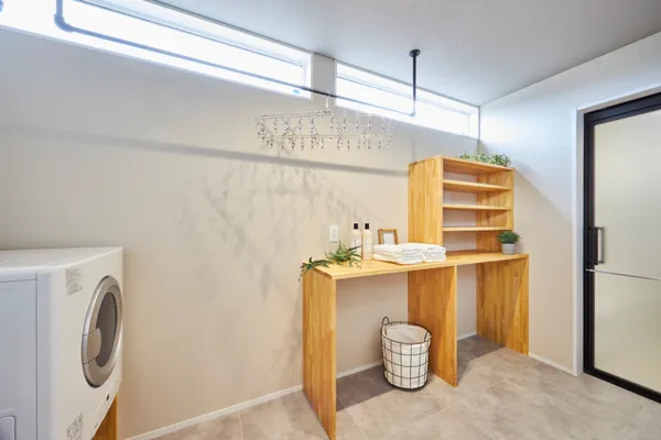 家族が望んだ大空間と自慢の回遊動線の家事スペース