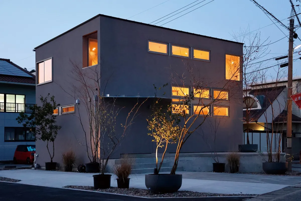 変形地に佇む、“ふつう”じゃない家 事例トップ画像