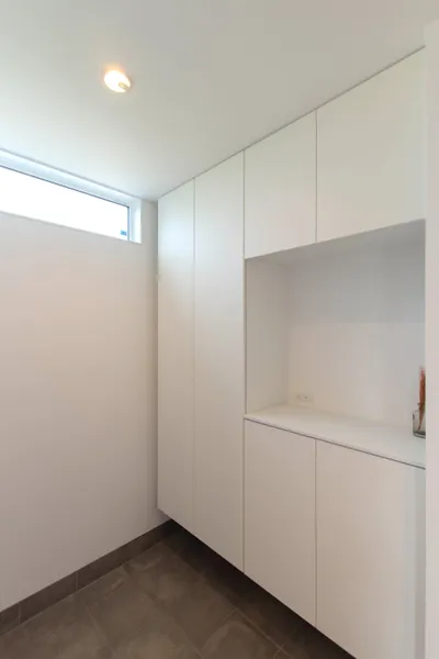 光と風が巡る温もりの平屋の玄関・収納スペース