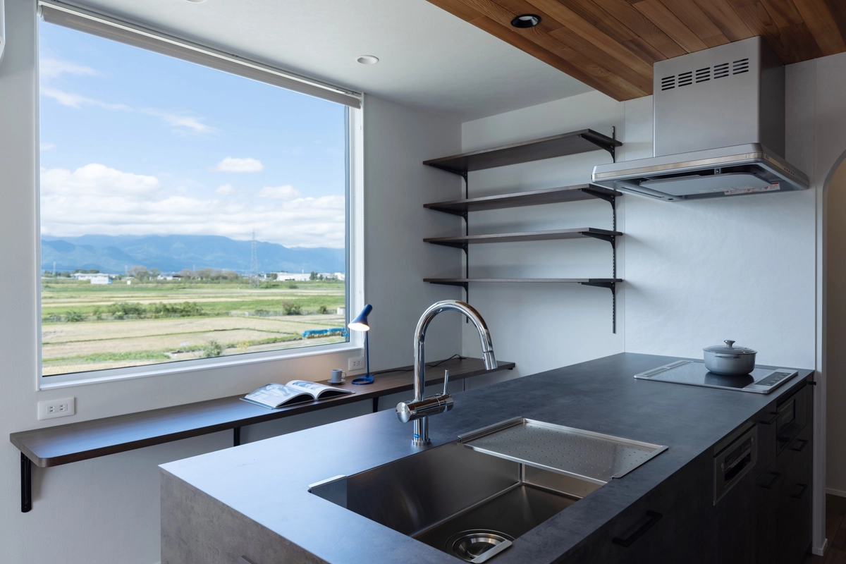 高台にある景色を一望する家 サブ画像 左