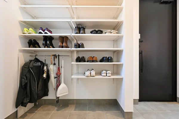 温もり溢れる平屋の収納スペース