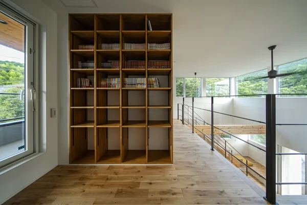 空と遊ぶ家の収納スペース