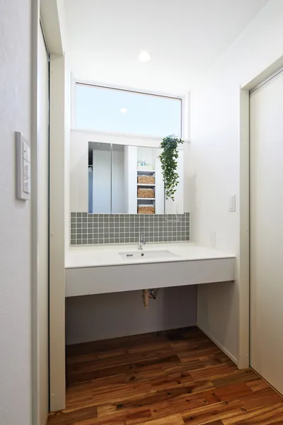 家族が自然と集う“ちょうどいい”平屋の洗面所